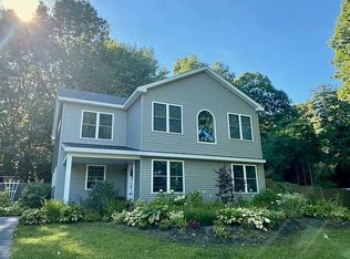 21 Twin Mountain Dr, Queensbury, NY 12804