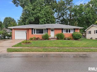 6 Guilford Dr, Springfield, IL 62711