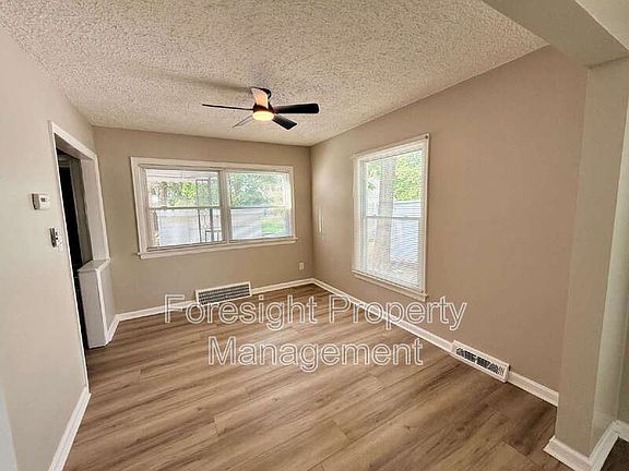 5th image of 854 E 250th St