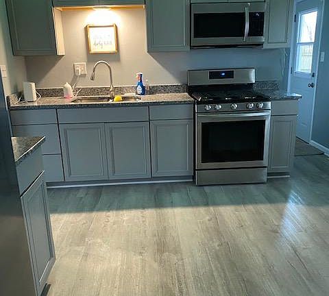 5th image of 1018 Pierce Dr