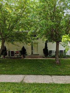1826 S Village Dr SE, Rochester, MN, 55904