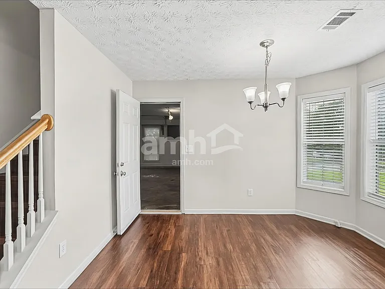 1552 Armende Cir — Photo 5