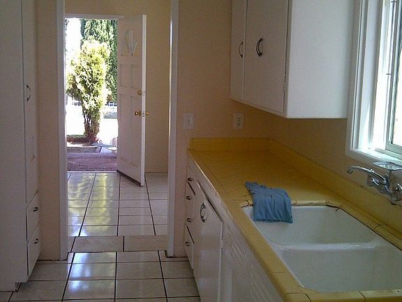 2nd image of 6115 Linden Ave