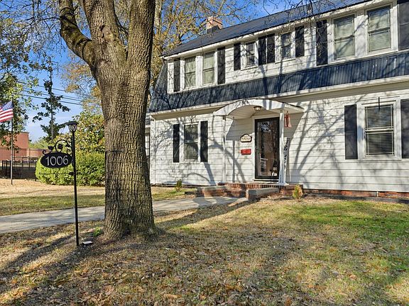 4th image of 1006 10th Ave.