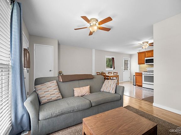 4th image of 1586 Amy Ave