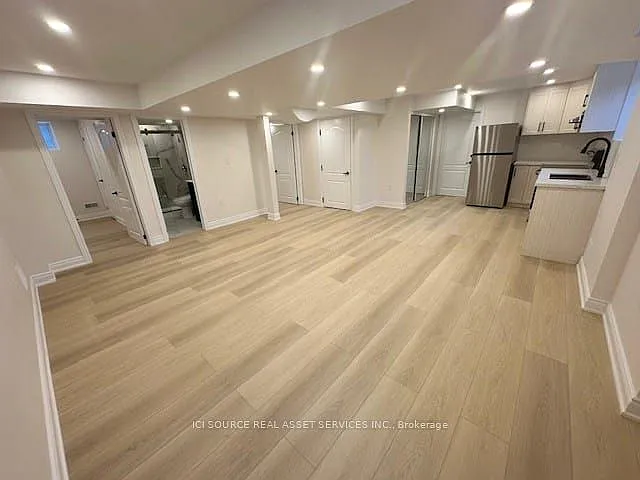 198 Camellia Cres #BASEMENT — Photo 5
