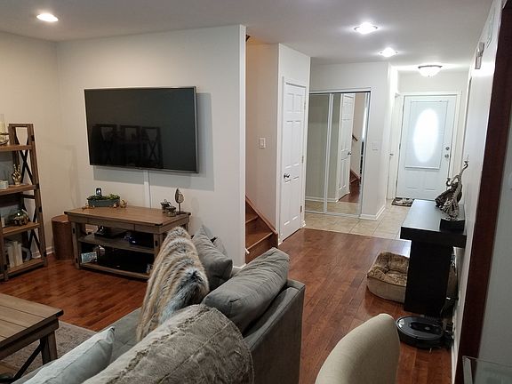 2nd image of 404 Harmony Dr #3