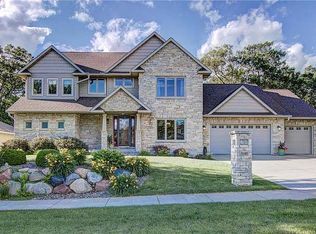 3130 Anric Dr, Eau Claire, WI 54701