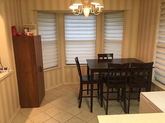 4th image of 12922 Chandler Dr