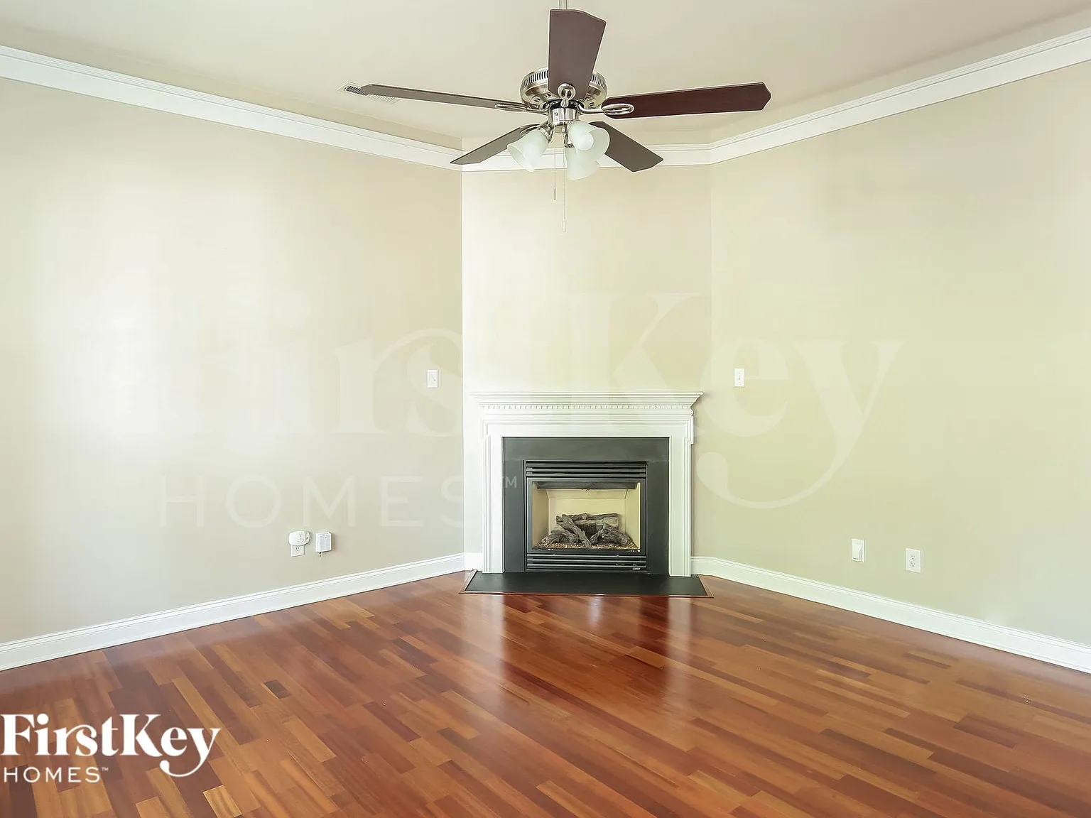3 bed, 2.5 bath, 2126 sqft, $2,430 — Photo 4