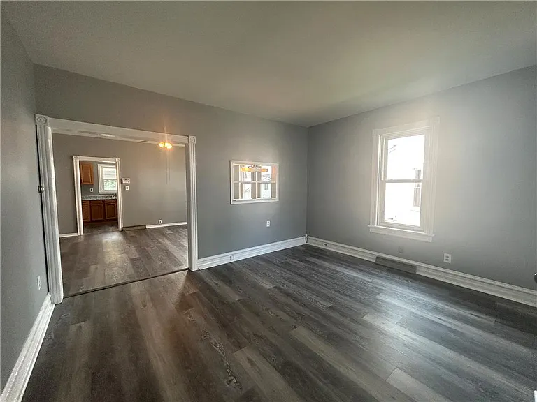 1724 Washington Ave — Photo 2