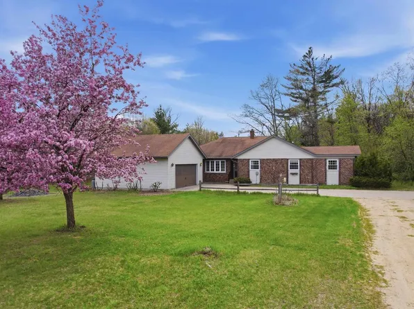 9722 1ST STREET, Plainfield, WI 54966