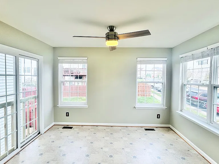 11318 Wytheville Ln — Photo 17
