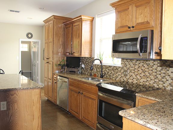 3rd image of 309 Robinwood Dr