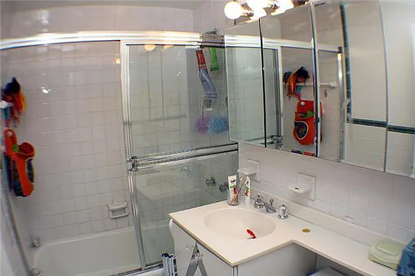Rented by Addison Property Group | media 13