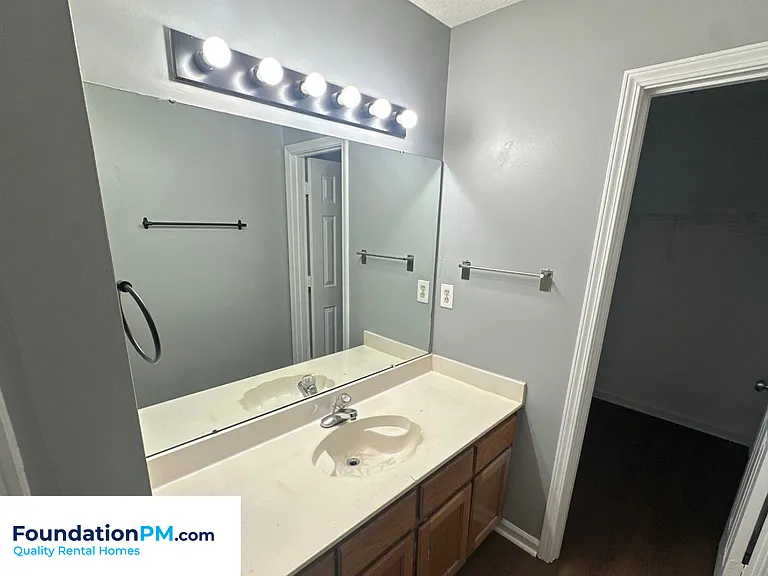 5407 Riverdale Rd — Photo 8