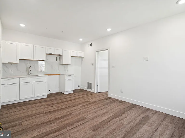 5164 Ridge Ave #2 — Photo 5