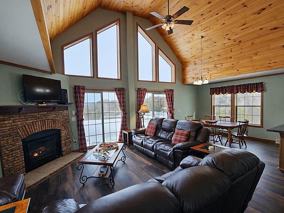 3rd image of 1293 City Farm Road