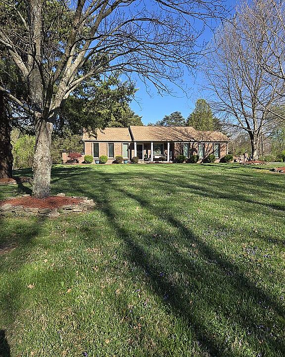 1st image of 6578 Emerald Dr