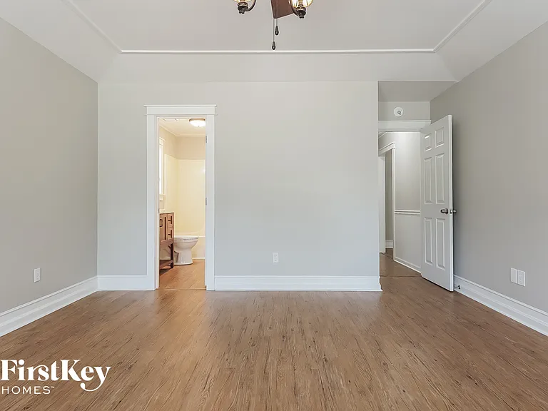 2821 Saint Patrick Pl — Photo 10