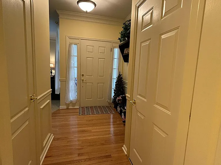 19 Wharton Dr — Photo 3