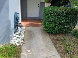539 S Rainbow Dr #539, Hollywood, FL 33021