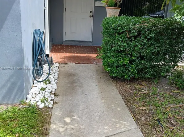 539 S Rainbow Dr #539, Hollywood, FL 33021