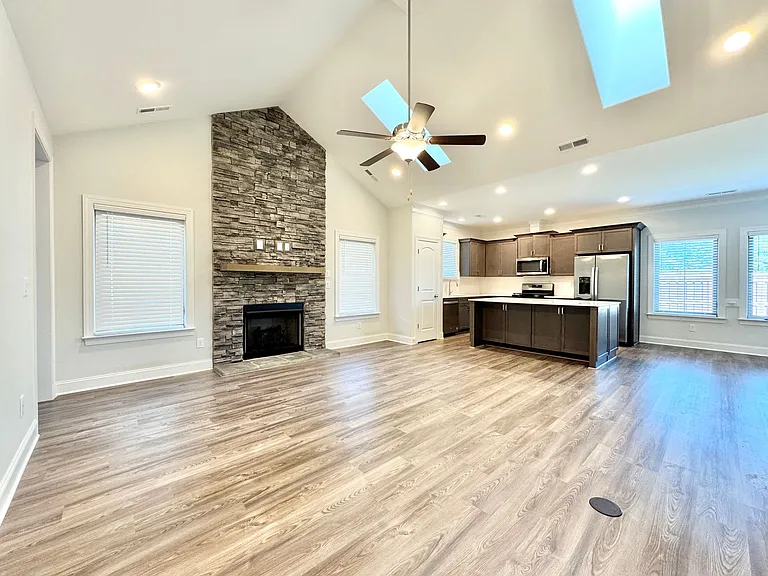 4751 Willowstone Dr — Photo 4