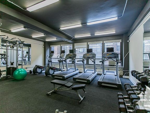 5th image of 4180 N Marine Dr APT 1605L