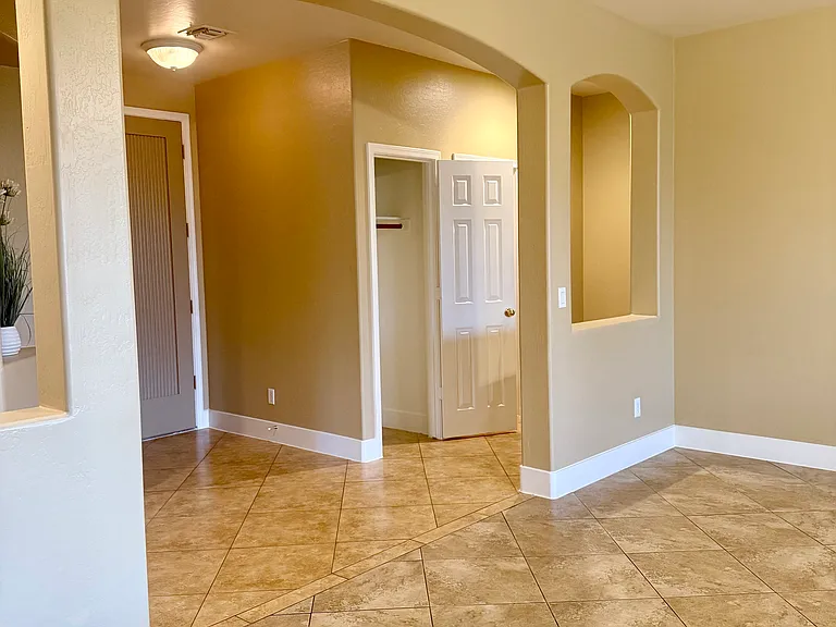 40148 N Perrone St — Photo 10