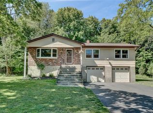 16 Clark Ln, Harriman, NY 10926