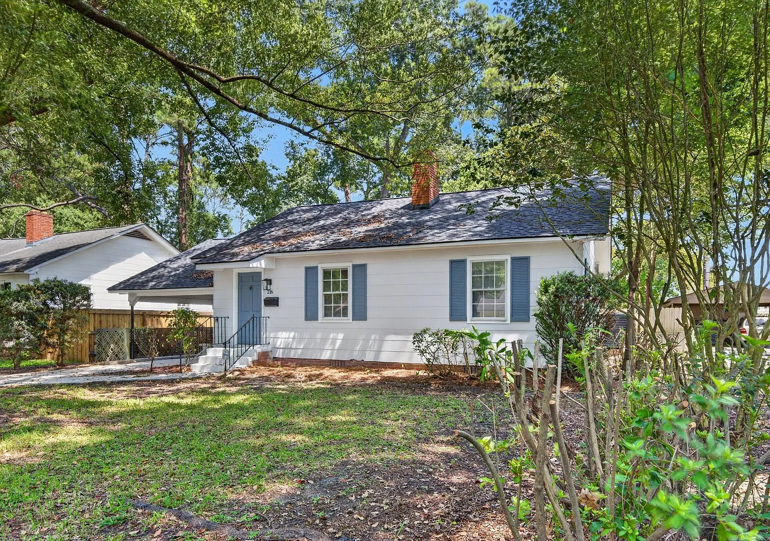 Premium Location in Midtown Savannah — Photo 2