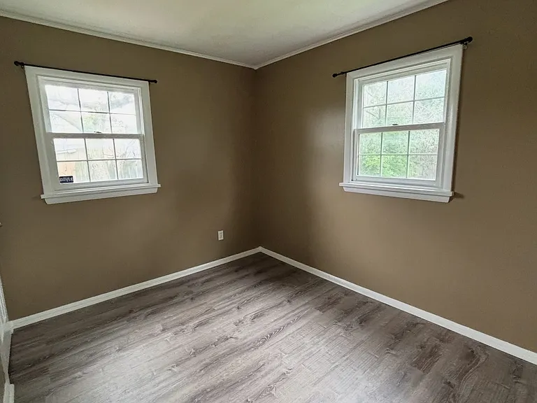 Westfall Rd — Photo 15