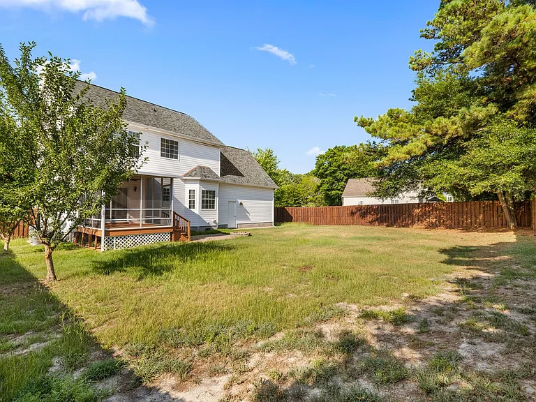 217 Derby Downs Dr — Photo 44