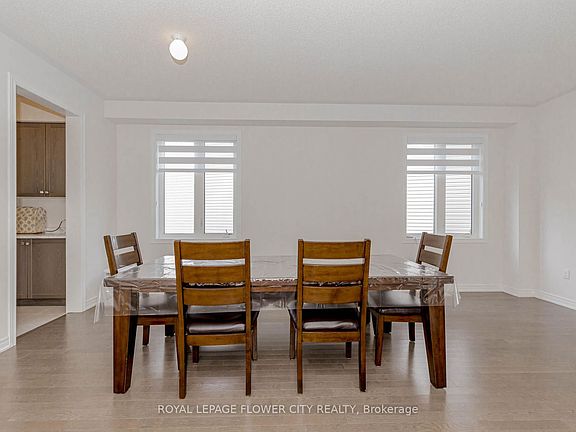 5th image of 226 Chippewa Ave
