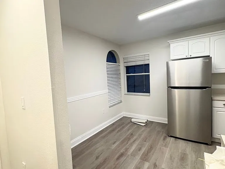 8824 Coral Palms Ct #B — Photo 5