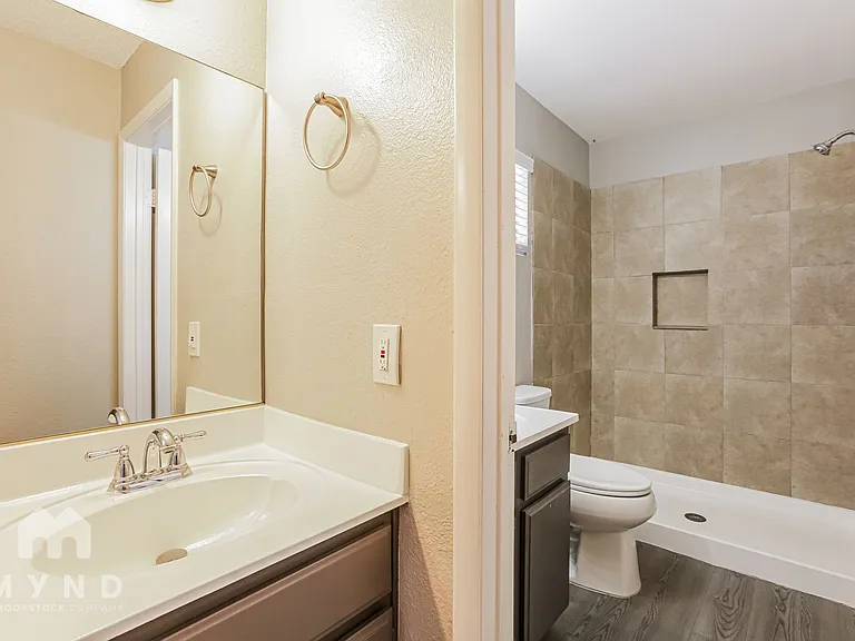 261 Queen Marie Ct — Photo 11