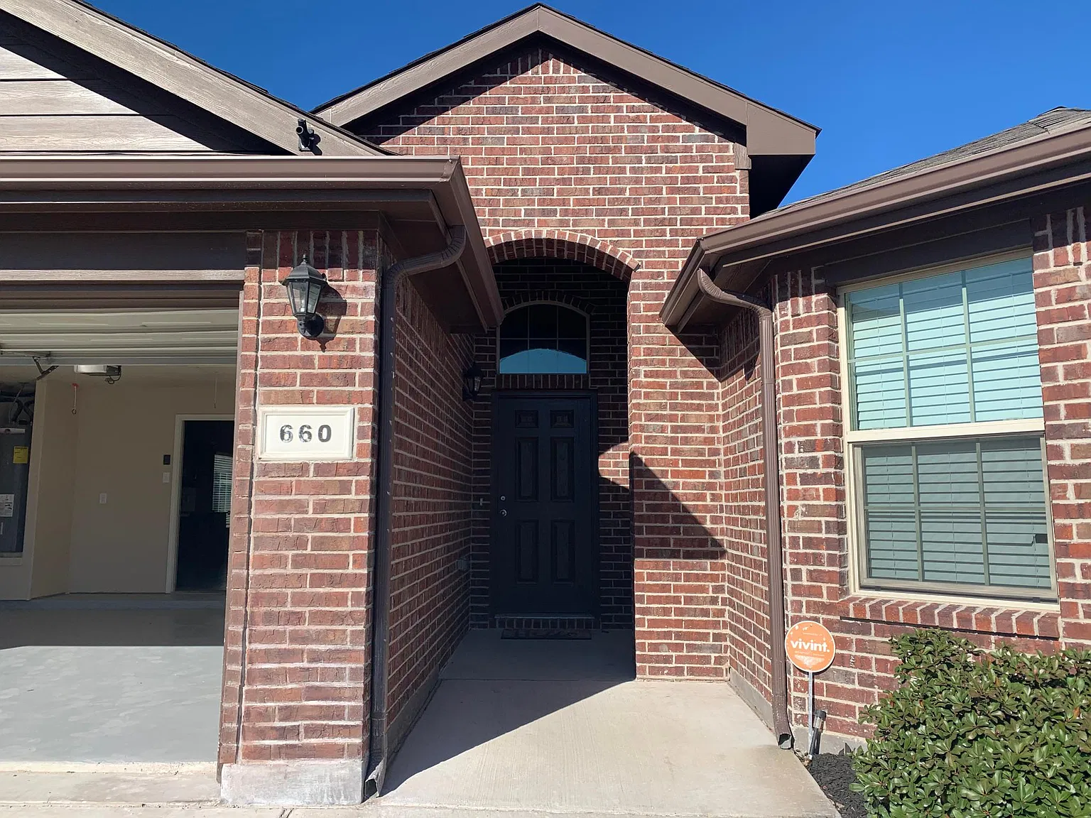 4 bed, 1768 sqft, $2,200 — Photo 3