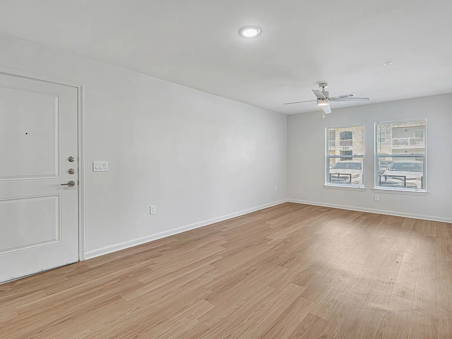 Summerdale Apartments — Photo 4