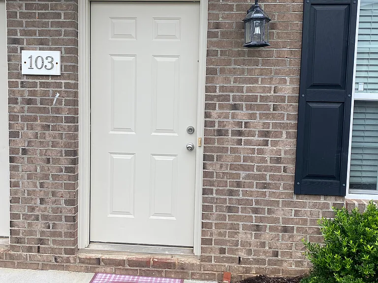 103 Brigadier Ct — Photo 2