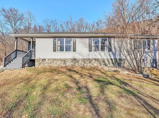 1311 Walnut Shell Dr, Vinton, VA 24179