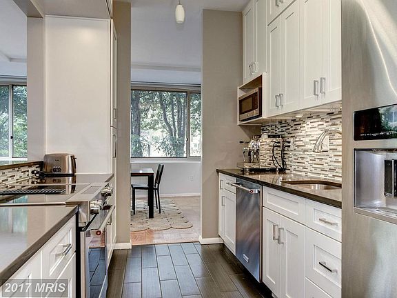 4th image of 4101 Cathedral Ave NW APT 517