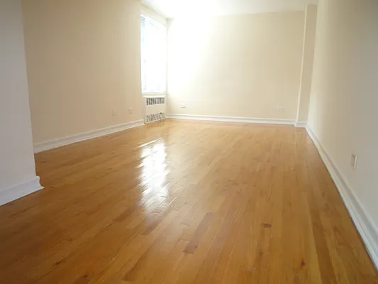 Rented by Kings & Queens | media 12