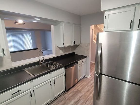 4th image of 5858 Niles Dr