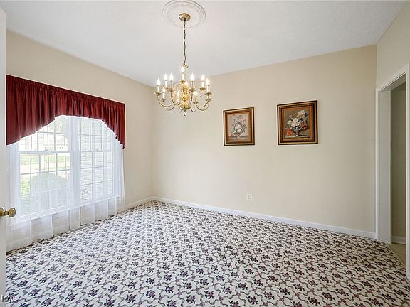 5th image of 5182 Loxley Dr