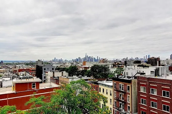 Sold by Compass | media 9