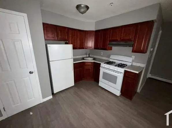 126 S 1st St #2A, Elizabethport, NJ 07206