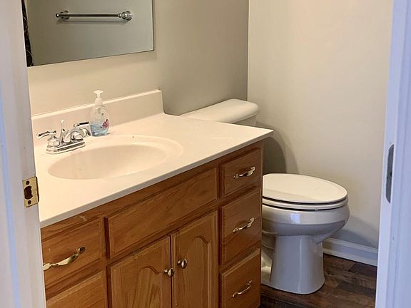 Large main bath with shower/tub combination off main hall