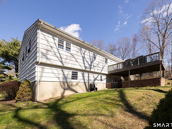 4th image of 100 Oakridge Road