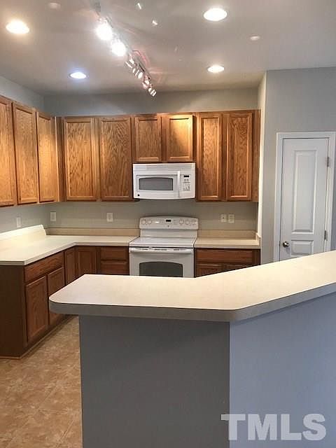 2nd image of 104 Tobacco Leaf Ln